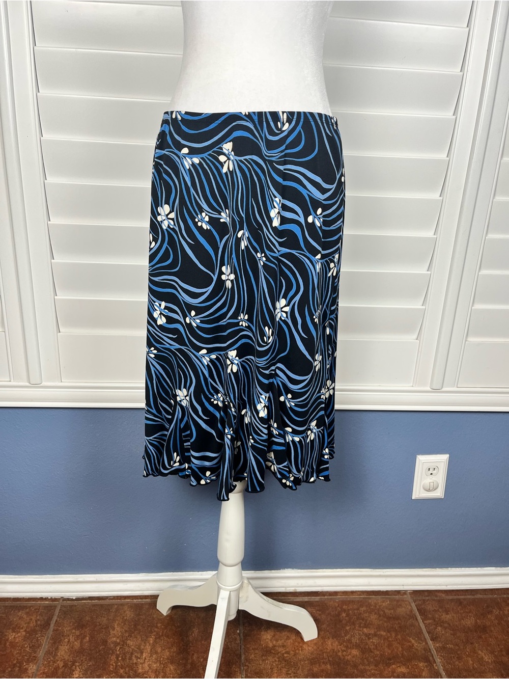 Vintage Notations mermaid Black & Blue Floral Wave Midi Skirt size medium